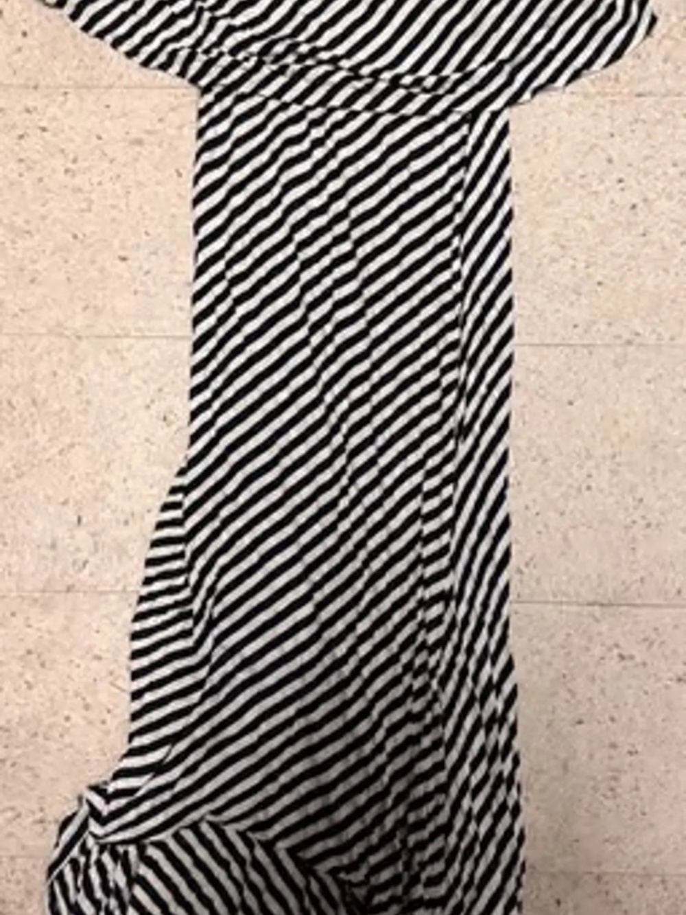 MOSSIMO SIZE SMALL PETITE BLACK/WHITE STRIPE MAXI DRESS LOT6447